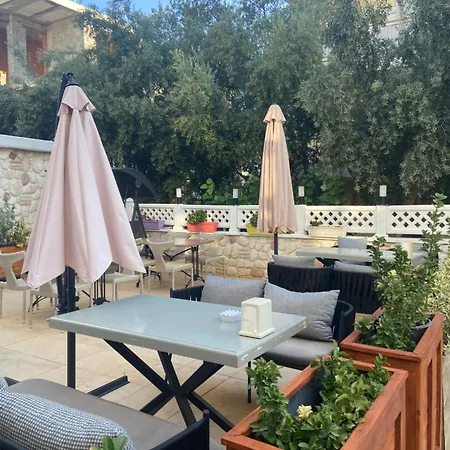 Serenity Otel 3*