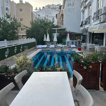 Отель Serenity 3*