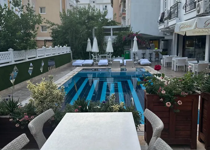 Отель Serenity 3*